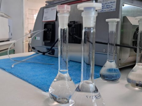 Distribuzione Alcoli Italia - laboratorio e qualità